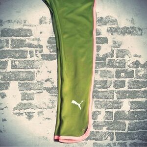 Puma Woman’s Sports High Waist 7/8 Legging/Joggers. XL